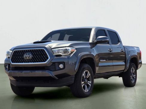 Used 2019 Toyota Tacoma TRD Sport w/ TRD Premium Sport Package RWD image 2