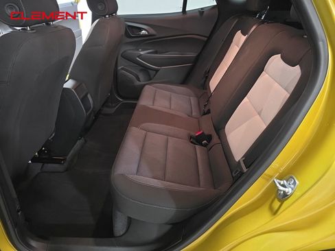 Used 2025 Chevrolet Trax RS image 27