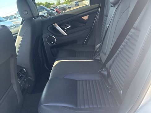 Used 2023 Land Rover Discovery Sport SE AWD/4WD image 7