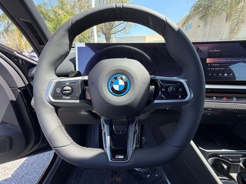 New 2026 BMW i5 eDrive40 w/ M Sport Package RWD image 24