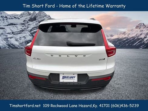Used 2023 Volvo XC40 B5 Plus w/ Protection Package Premier image 6