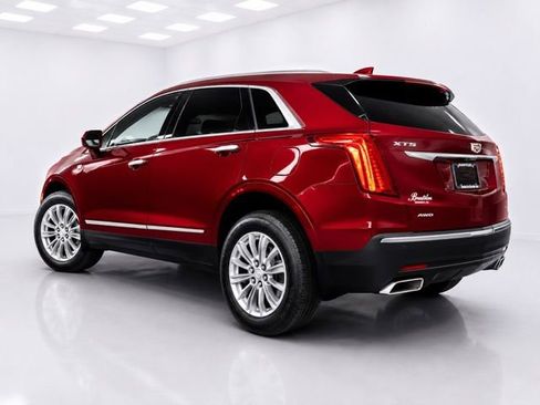 Used 2017 Cadillac XT5 Luxury w/ Driver Awareness Package AWD/4WD image 7