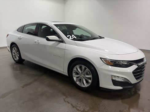 Used 2024 Chevrolet Malibu LT FWD image 2
