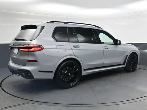 Used 2025 BMW X7 M60i AWD/4WD image 4