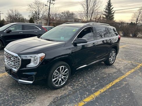 Used 2022 GMC Terrain Denali image 1