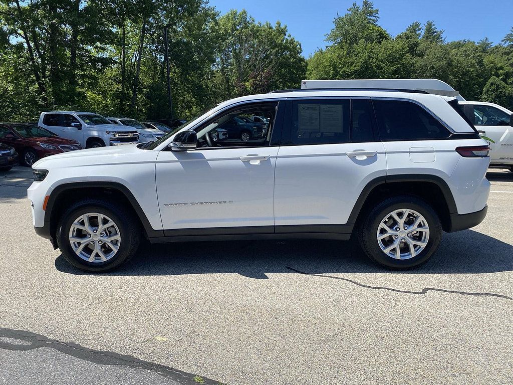 Used 2023 Jeep Grand Cherokee Limited AWD/4WD image 5