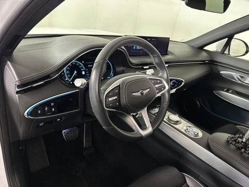 Used 2023 Genesis GV70 2.5T w/ Sport Prestige Package image 13