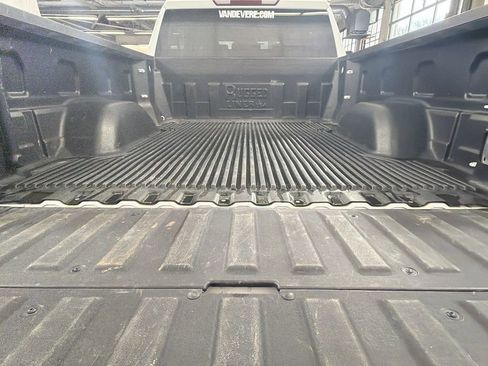 Used 2023 GMC Sierra 1500 SLE AWD/4WD image 28