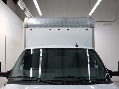 Used 2022 Chevrolet Express 3500 w/ Driver Convenience Package image 16