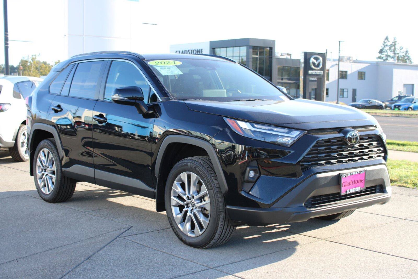 Used 2024 Toyota RAV4 XLE Premium w/ Weather Package AWD/4WD image 7