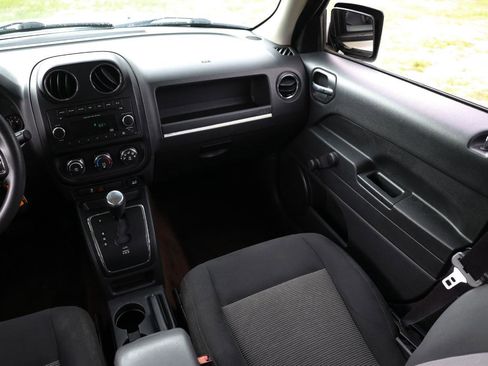 Used 2014 Jeep Patriot Sport FWD image 22