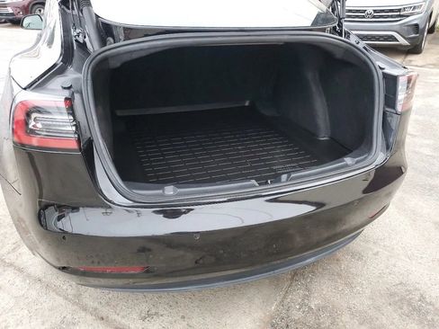 Used 2021 Tesla Model 3 Standard Range Plus image 40