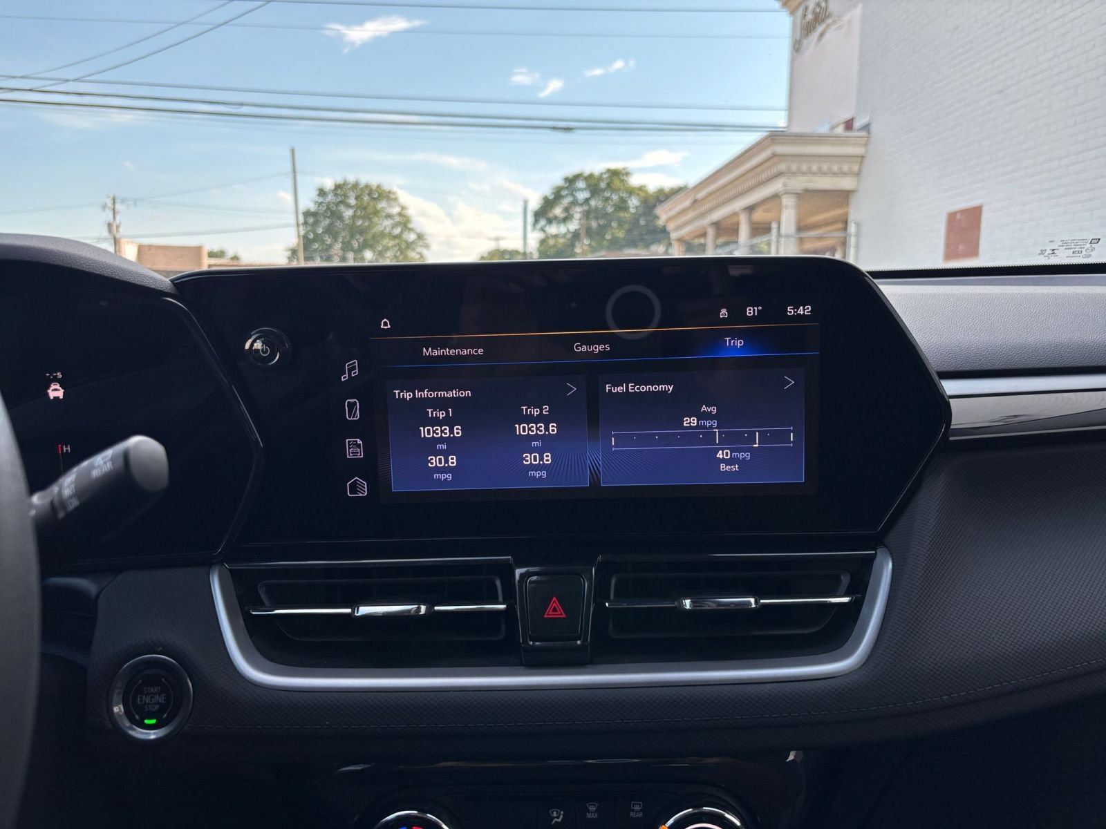 Used 2025 Chevrolet TrailBlazer LT FWD image 19