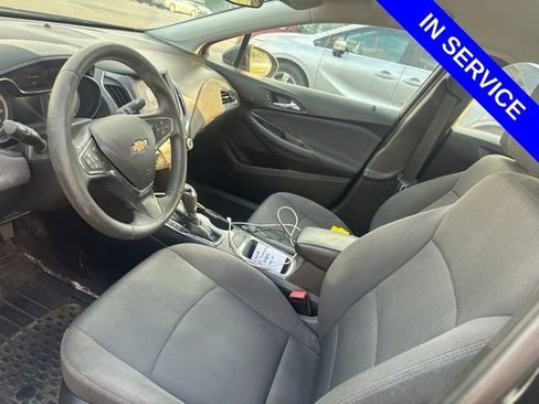 Used 2019 Chevrolet Cruze LT FWD image 8