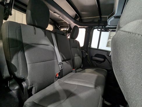 Used 2023 Jeep Wrangler Unlimited image 9