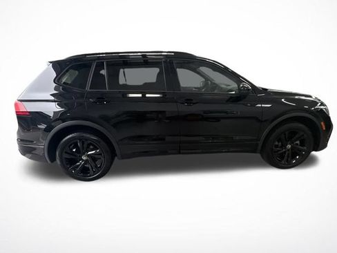 Used 2024 Volkswagen Tiguan SE R-Line AWD/4WD image 8