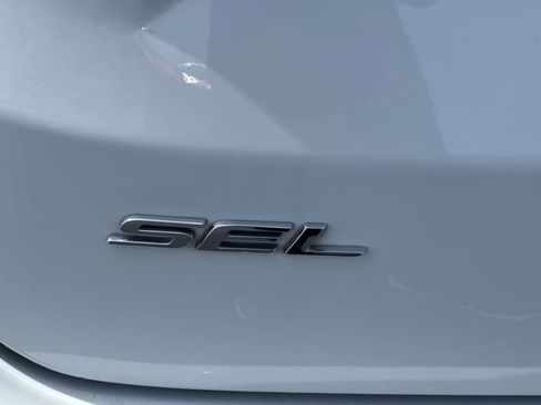 Used 2022 Ford Edge SEL AWD/4WD image 32