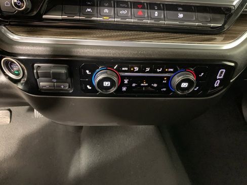 Used 2025 Chevrolet Silverado 1500 LT image 24