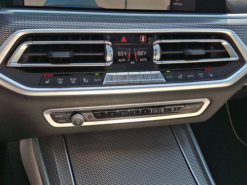 Used 2022 BMW X5 xDrive40i w/ M Sport Package AWD/4WD image 17
