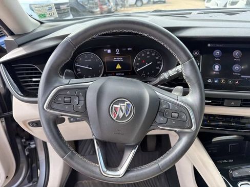 Used 2021 Buick Envision Avenir w/ Technology Package II FWD image 28