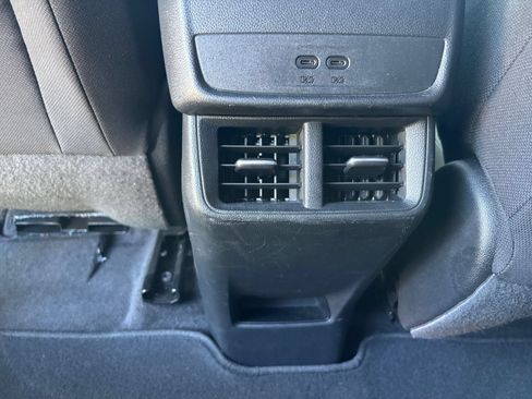 Used 2025 Chevrolet Equinox LT FWD image 20