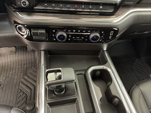 Used 2024 Chevrolet Silverado 1500 LTZ w/ LTZ Premium Package image 21