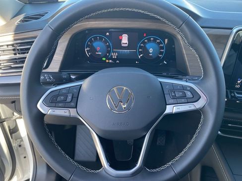 New 2026 Volkswagen Atlas SE FWD image 18