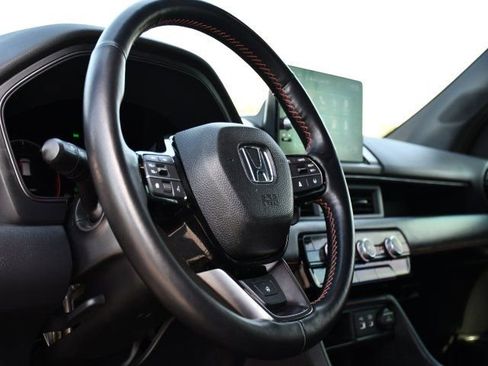 Used 2023 Honda Pilot TrailSport image 11