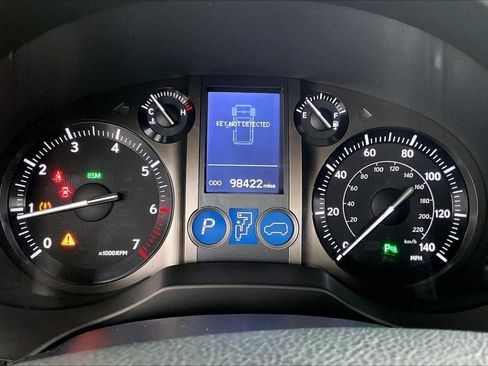 Used 2014 Lexus GX 460 w/ Premium Package AWD/4WD image 23