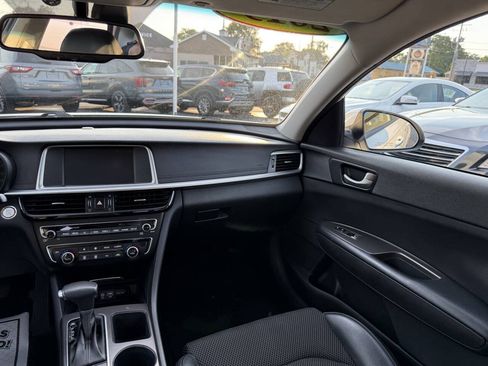 Used 2019 Kia Optima S FWD image 13