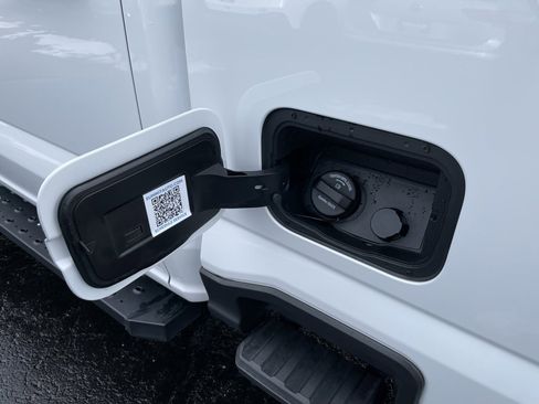 Used 2023 Ford F250 XL w/ FX4 Off-Road Package image 57