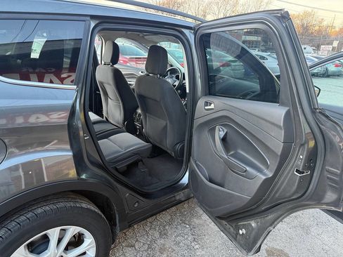 Used 2018 Ford Escape SE image 14