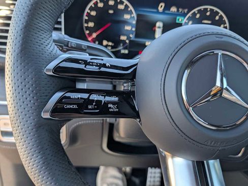 New 2026 Mercedes-Benz GLS 580 4MATIC image 17