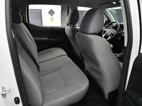 Used 2022 Toyota Tacoma 2WD Double Cab image 35