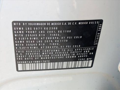 Used 2024 Volkswagen Tiguan SE R-Line AWD/4WD image 16