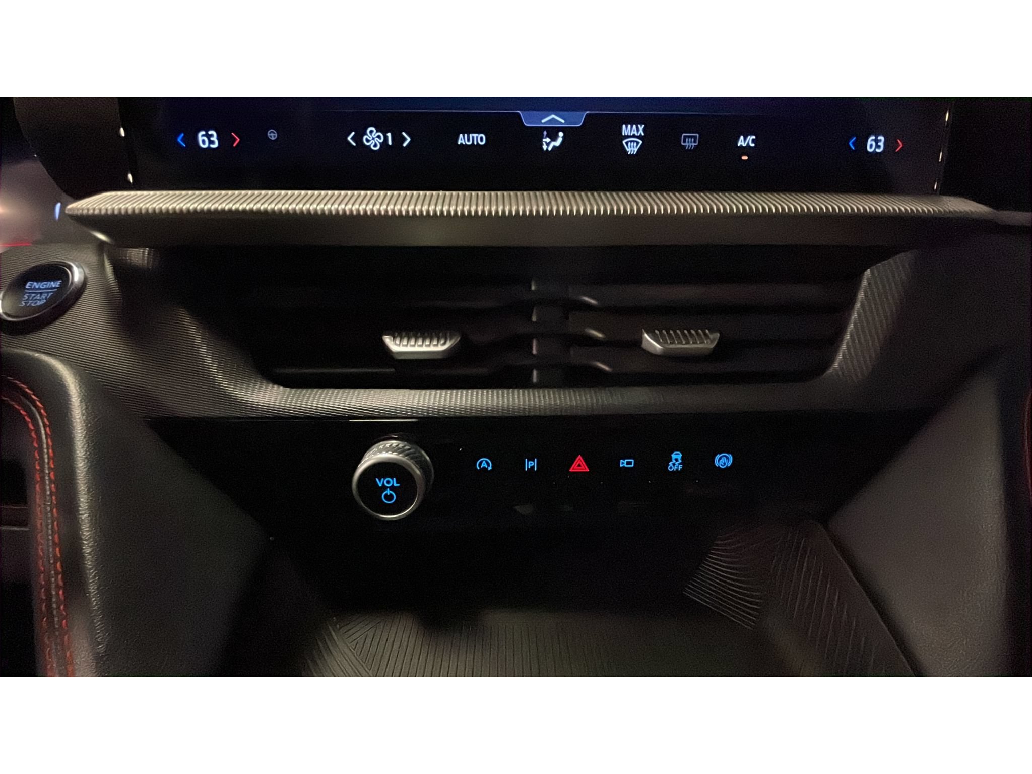 Used 2025 Ford Explorer ST-Line AWD/4WD image 14