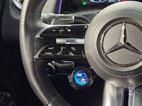Used 2025 Mercedes-Benz GLB 35 AMG 4MATIC image 29