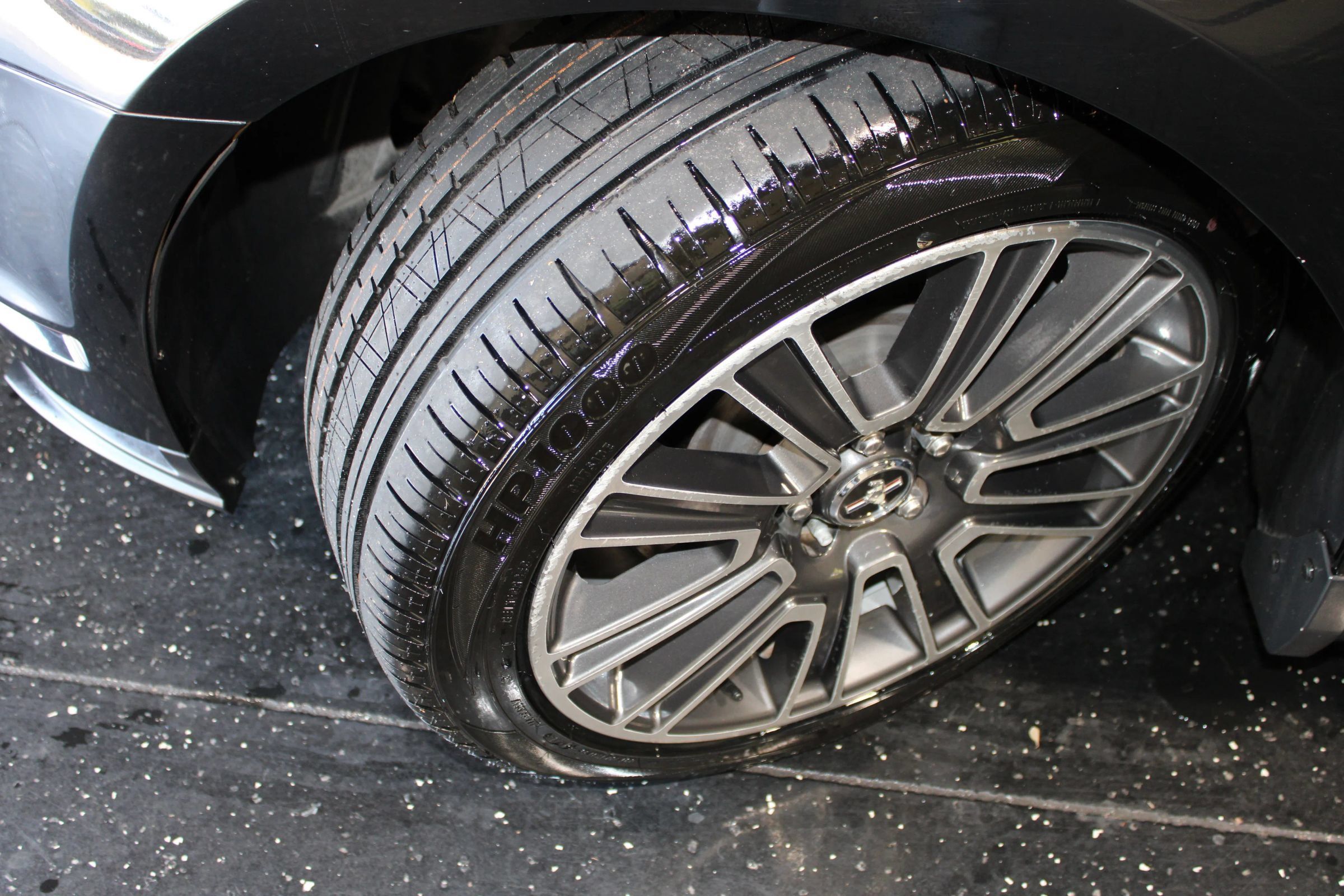 Used 2011 Ford Mustang GT Premium w/ Comfort Pkg RWD image 50