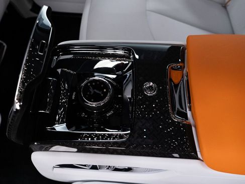 New 2026 Rolls-Royce Cullinan Black Badge AWD/4WD image 31
