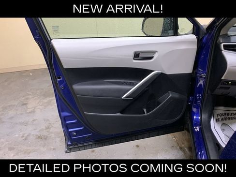Used 2022 Toyota Corolla Cross LE AWD/4WD image 24