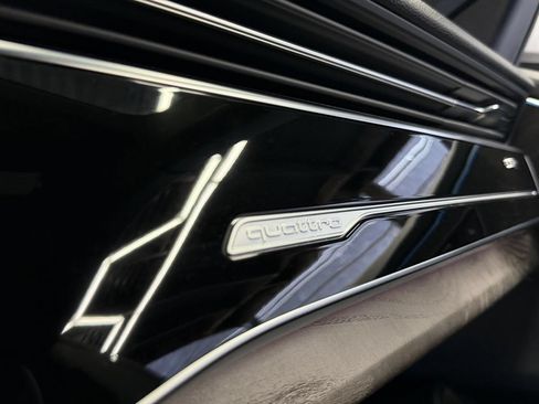 Used 2019 Audi Q8 Premium Plus w/ Premium Plus AWD/4WD image 25