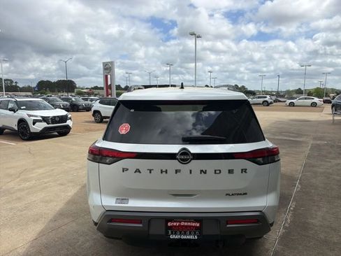 New 2026 Nissan Pathfinder Platinum FWD image 3