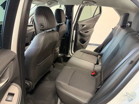 Used 2025 Buick Encore GX Preferred AWD/4WD image 27