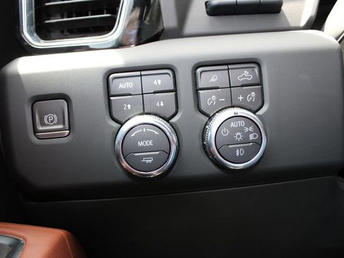 Used 2023 GMC Sierra 1500 Denali Ultimate AWD/4WD image 13