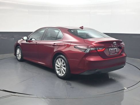 Used 2022 Toyota Camry LE FWD image 6
