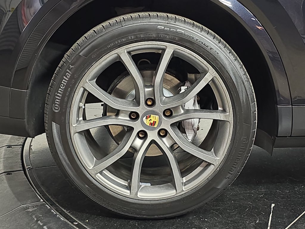 Used 2021 Porsche Cayenne Coupe AWD/4WD image 29