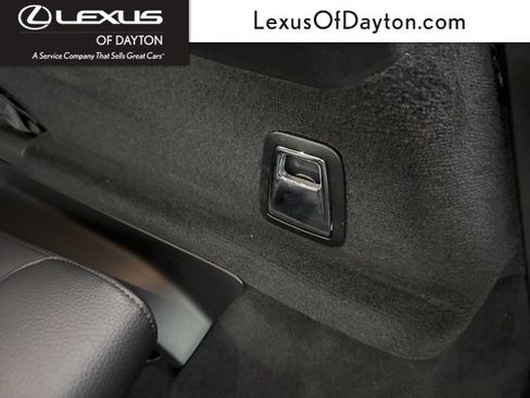 Used 2020 Volvo XC90 T6 Momentum w/ Protection Package Premier image 41