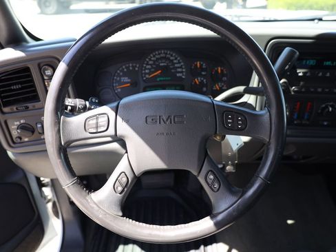 Used 2004 GMC Sierra 1500 SLE w/ Off-Road Package AWD/4WD image 13