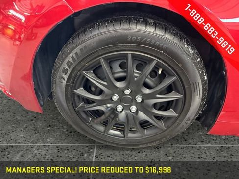 Used 2021 Toyota Corolla LE image 25