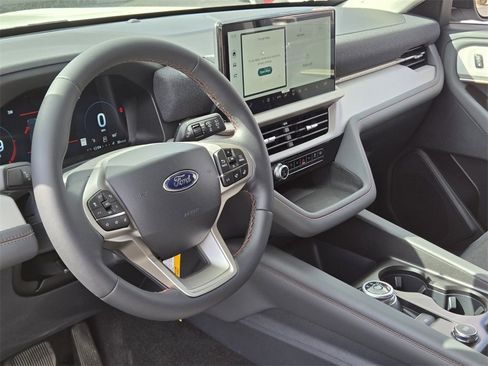 New 2026 Ford Explorer Active image 15